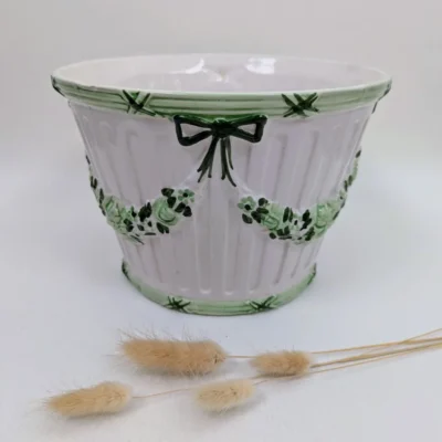 Cache pot en barbotine vintage style anglais blanc et vert