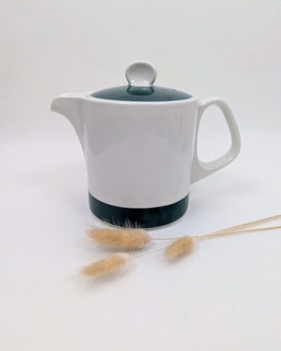 Cafetière Villeroy & Boch rétro en porcelaine blanc cassé des années 60