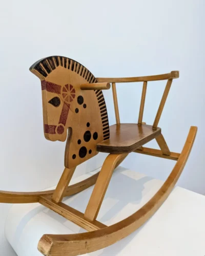 cheval à bascule vintage en bois peint