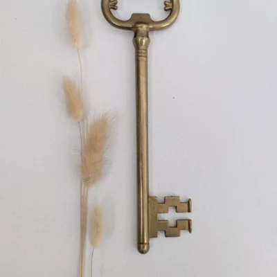Clé en laiton décapsuleur vintage