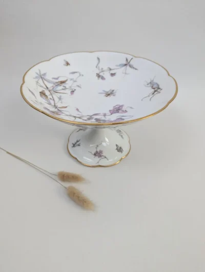 Compotier ancien en porcelaine blanche de Victor Étienne Paris avec bordure festonnée et dorures