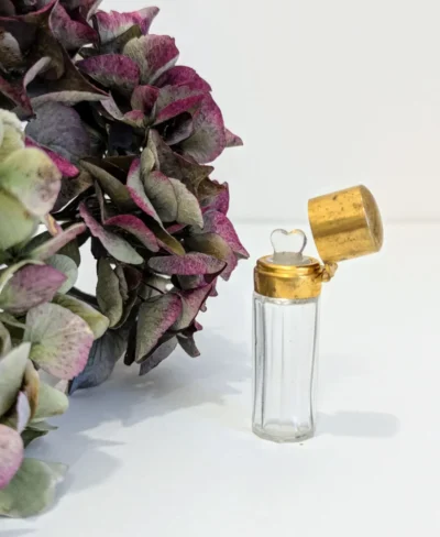 Ancien flacon de parfum de poche verre et métal doré