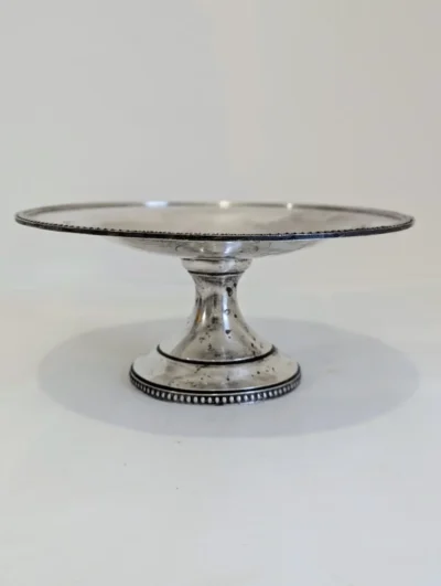 Centre de Table sur pied en métal argenté