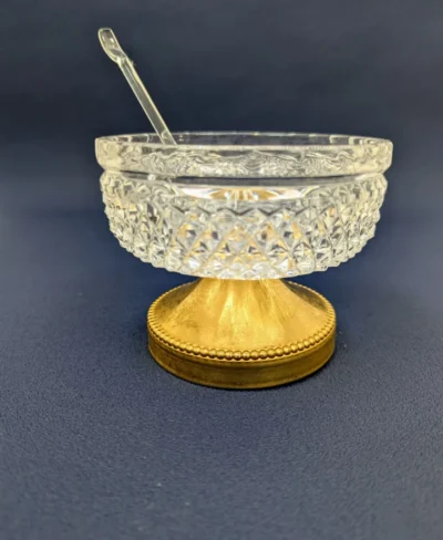 Coupe en cristal ciselé pied en métal doré cuillère cristal