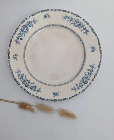 Grand plat de service en Terre de Fer motifs floraux