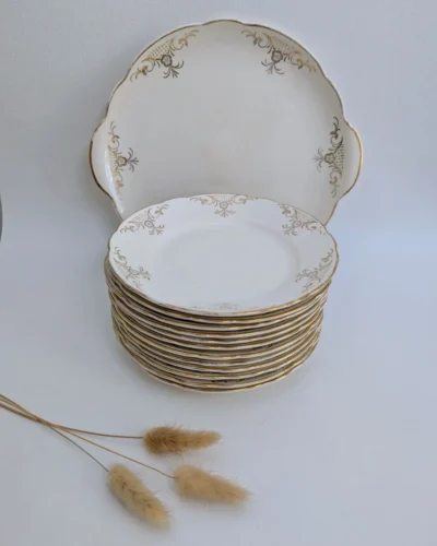 Service à dessert 12 assiettes, un plat à gâteaux Villeroy & Boch