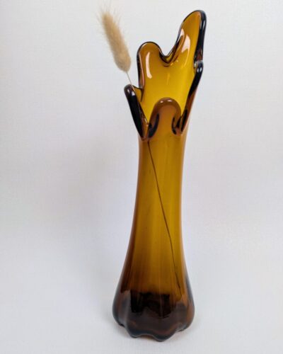 Vase vintage en verre soufflé ambre, pièce décorative sculpturale