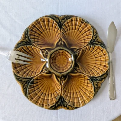 mise en scene assiette a huitre vintage