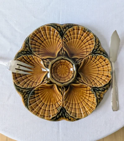 mise en scene assiette a huitre vintage