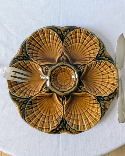 mise en scene assiette a huitre vintage