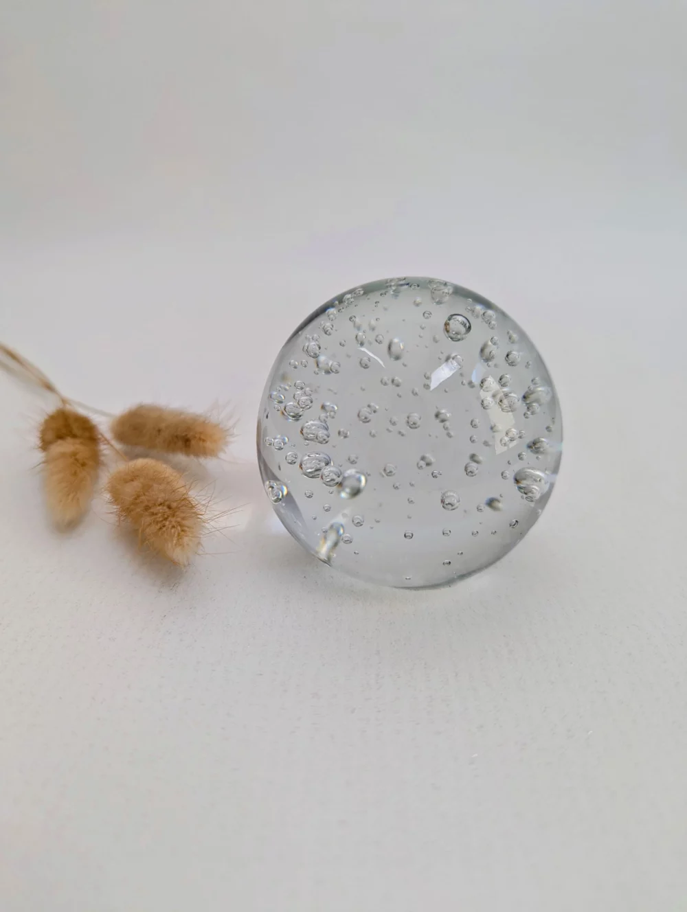 boule de sulfure en verre transparent bullé