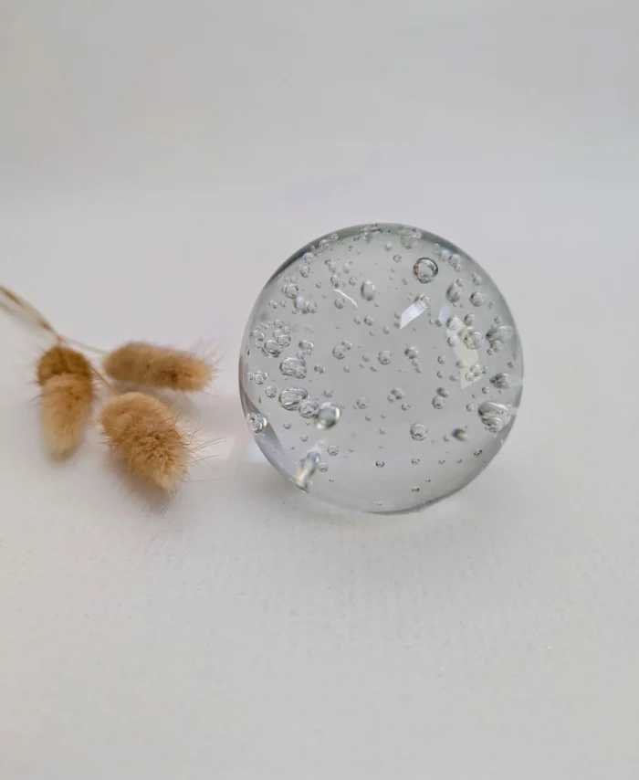 boule de sulfure en verre transparent bullé