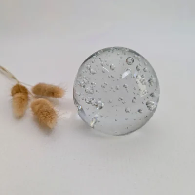 boule de sulfure en verre transparent bullé