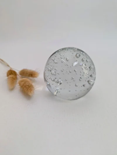 boule de sulfure en verre transparent bullé
