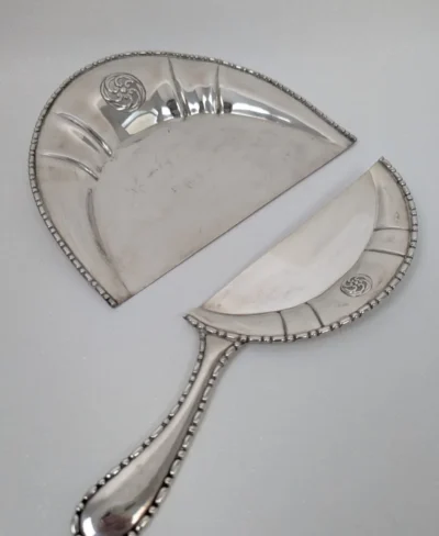 ramasse miette et sa pelle en métal argenté maison Galli Christofle