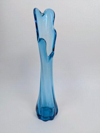 vase en verre cinq doigts bleu Vila Brieg