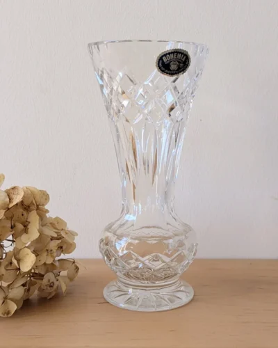 vase en cristal de bohème ciselé