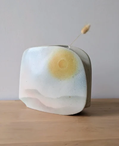 vase en porcelaine de Virebent modèle virgule