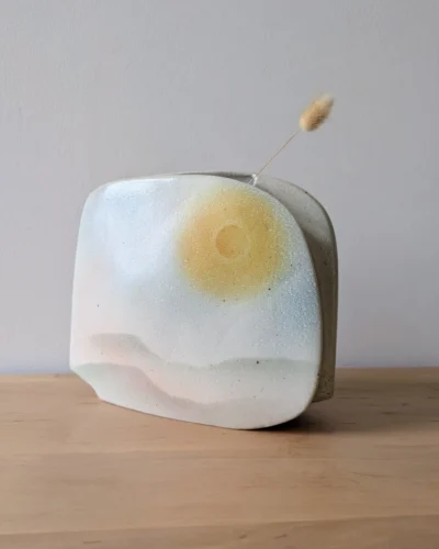 vase en porcelaine de Virebent modèle virgule