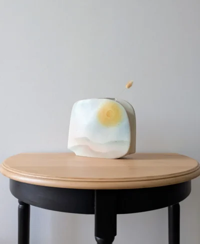 vase en porcelaine de Virebent modèle virgule