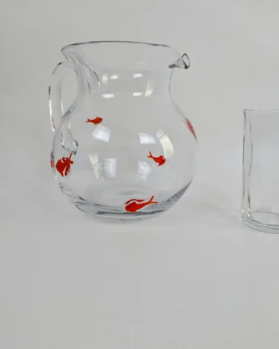Broc en Verre Soufflé Poissons Rouges – Pièce Originale