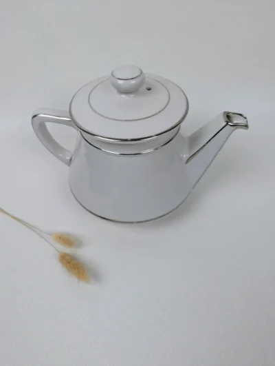 Cafetière ancienne porcelaine blanche style Art Déco forme octogonale Villa Brieg service café vintage