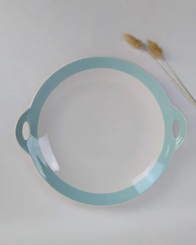 Plat à tarte en céramique signé Luneville, blanc et vert d'eau