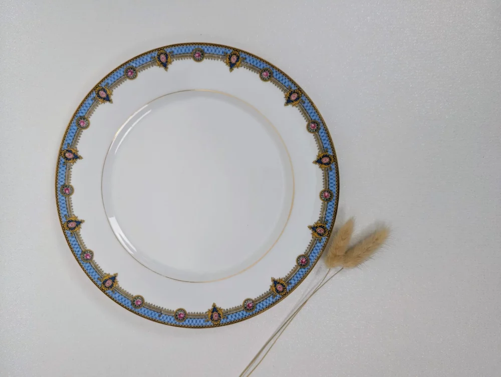 Set of 10 Limoges porcelain dinner plates - Image 3