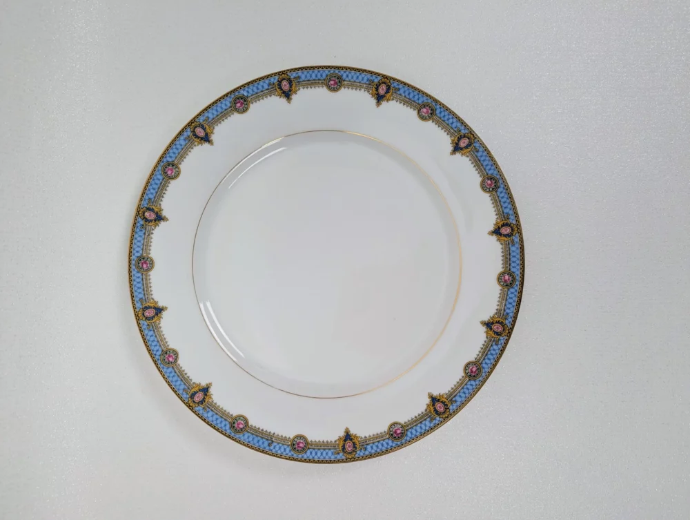 Set of 10 Limoges porcelain dinner plates - Image 7