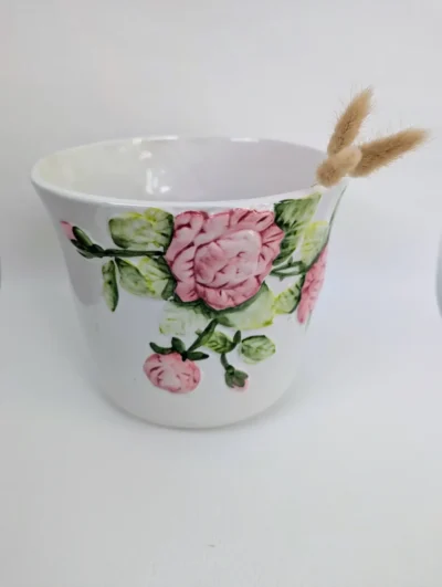 Cache pot barbotine vintage fleurs roses en relief céramique ancienne Villa Brieg