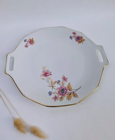 Plat à tarte en porcelaine de Limoges aux motifs de fleurs