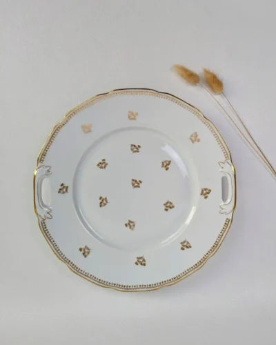 Plat à dessert en porcelaine de Limoges maison Lamotte