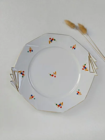 Plat à dessert en porcelaine blanche motifs fleurs colorées