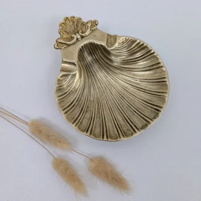 Coupelle coquillage en laiton doré