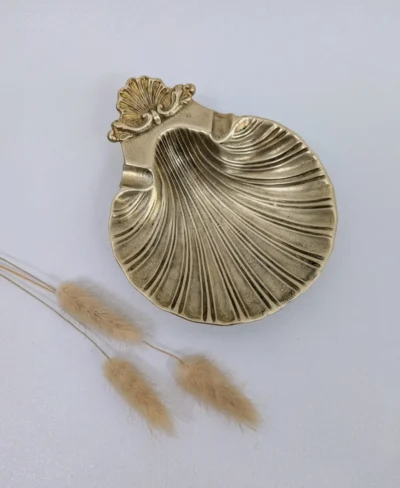 Coupelle coquillage en laiton doré