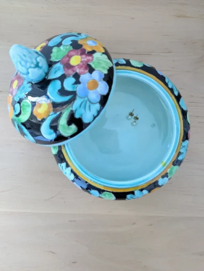 Bonbonnière ancienne Cerart Monaco en céramique colorée à décor floral