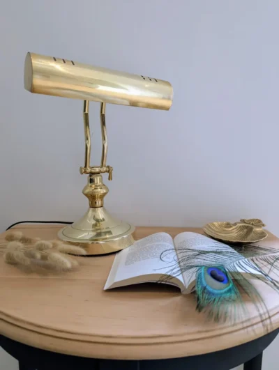 Lampe de bureau vintage en laiton doré orientable, style lampe de notaire ou lampe de piano rétro, luminaire de bureau chic.