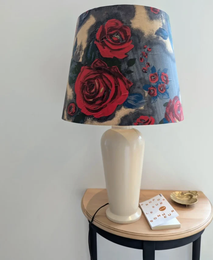 Pied de lampe Ikea vintage et abat jour fleuris