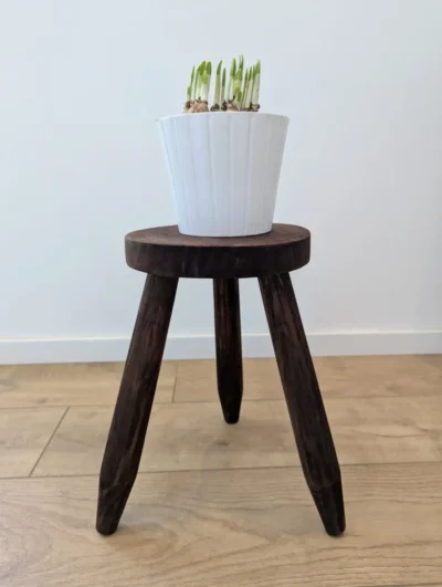 Tabouret tripode vintage bois teinté broue de noix tabouret de traite ancien