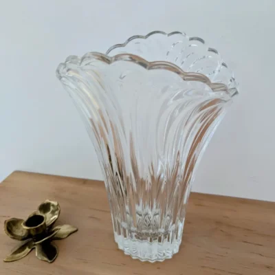Vase vintage en cristal d'Arques et bougeoir en laiton doré