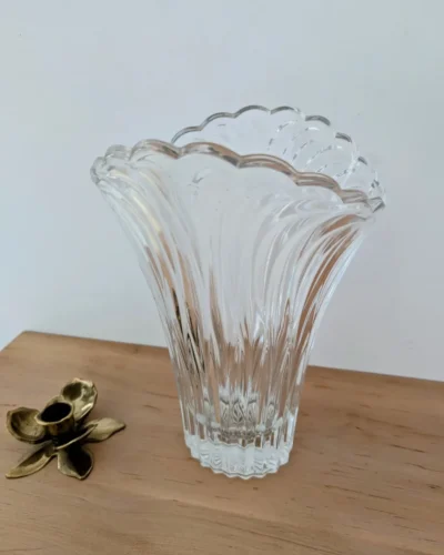 Vase vintage en cristal d'Arques et bougeoir en laiton doré