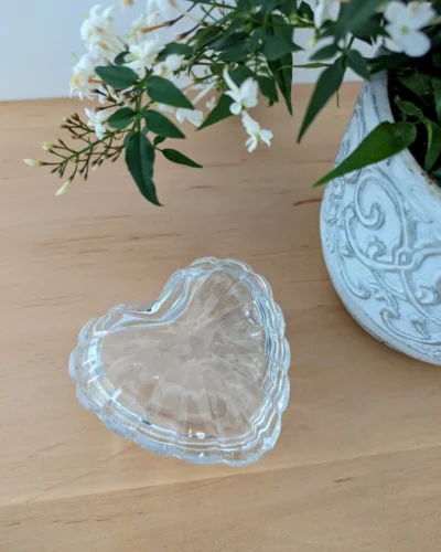 Petite boîte en cristal en forme de cœur