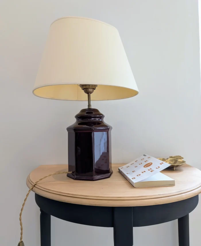 Lampe vintage pied en céramique de couleur bordeaux