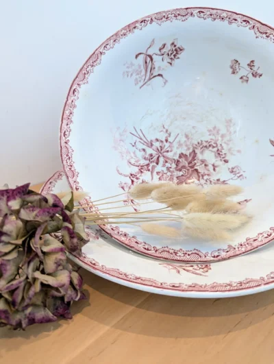 Plat creux ancien Terre de fer Sarreguemines modèle Fontanges décor floral marron Villa Brieg vaisselle vintage