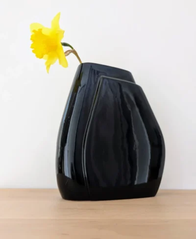 Vase bleu nuit en céramique