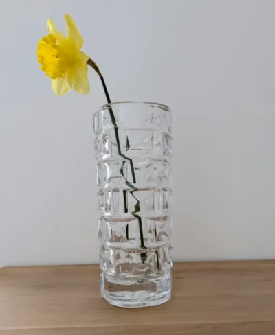 Vase rétro aux formes géométriques en cristal d'Arques