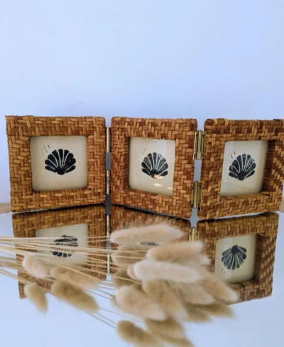 Triptyque de cadres photos en rotin tressé vintage