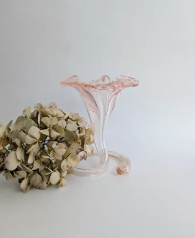 Vase trompette rose en verre soufflé Murano