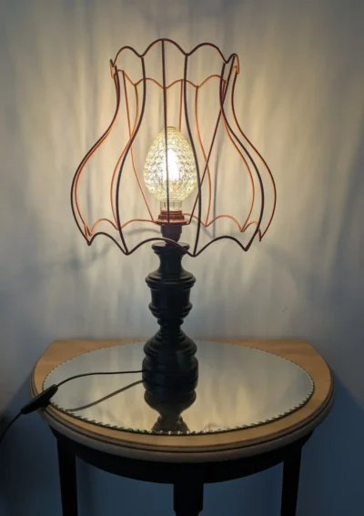 lampe à poser vintage upcycling pied bois noir