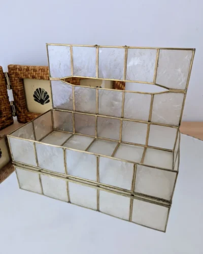 boite vintage en nacre et laiton